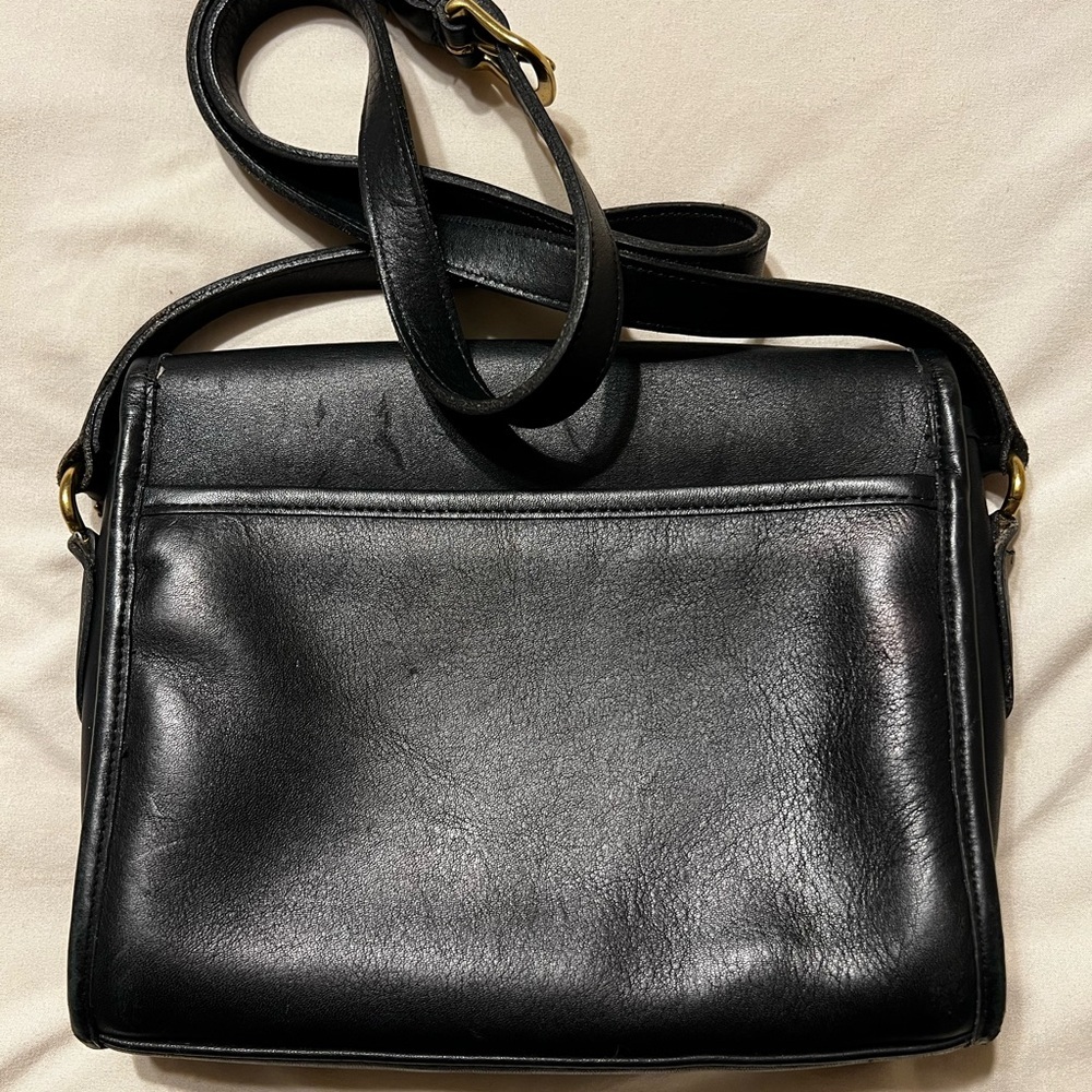 Coach Black Leather Interior - Picture 6 of 6